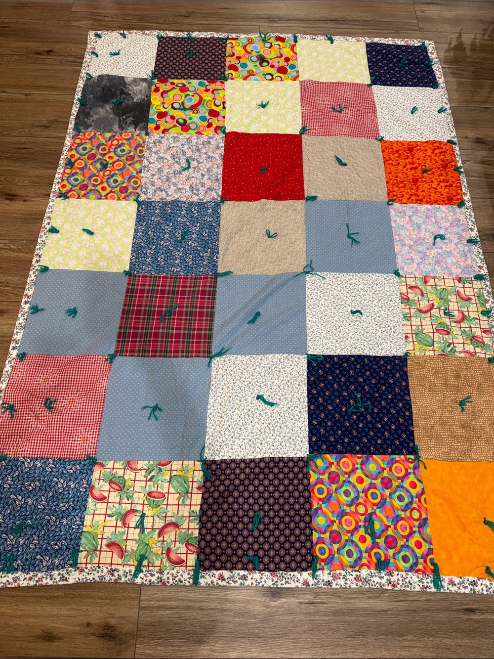 Handmade Patchwork Tie-Quilt - Multicolor Cotton Squares